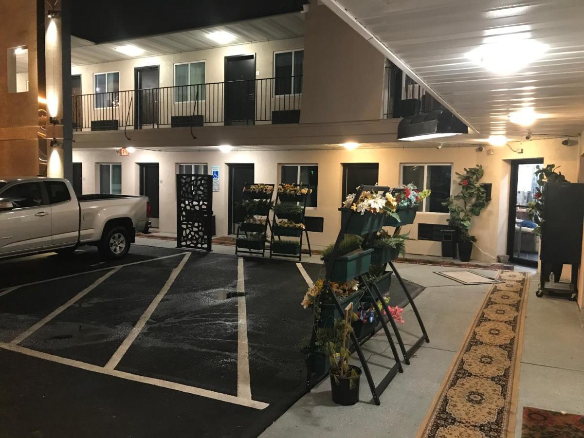 Motel The Carasaljo Lakewood Exterior foto